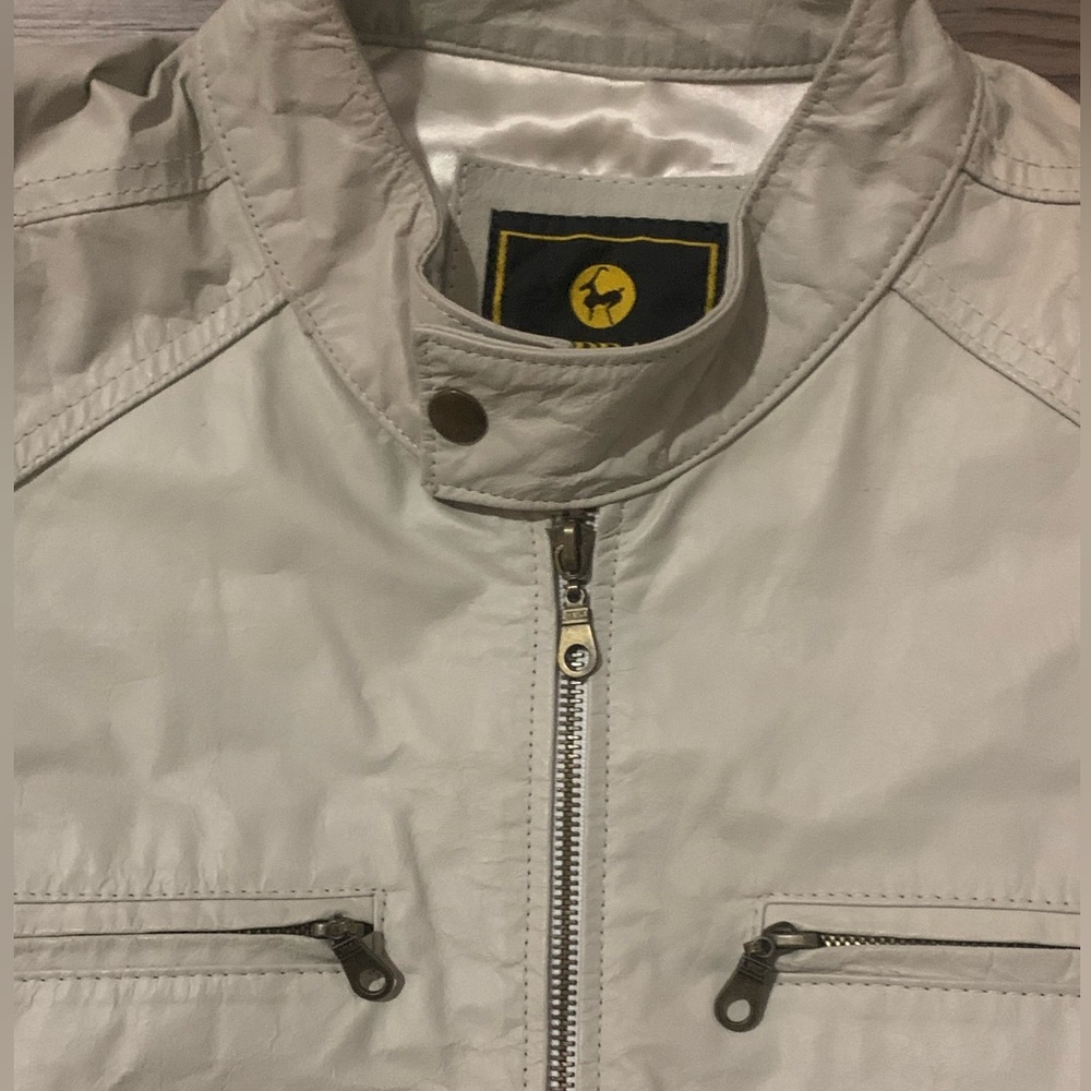 FERRAS Winter White Leather Jacket Lined Silver Zippers & Snaps Size  XL